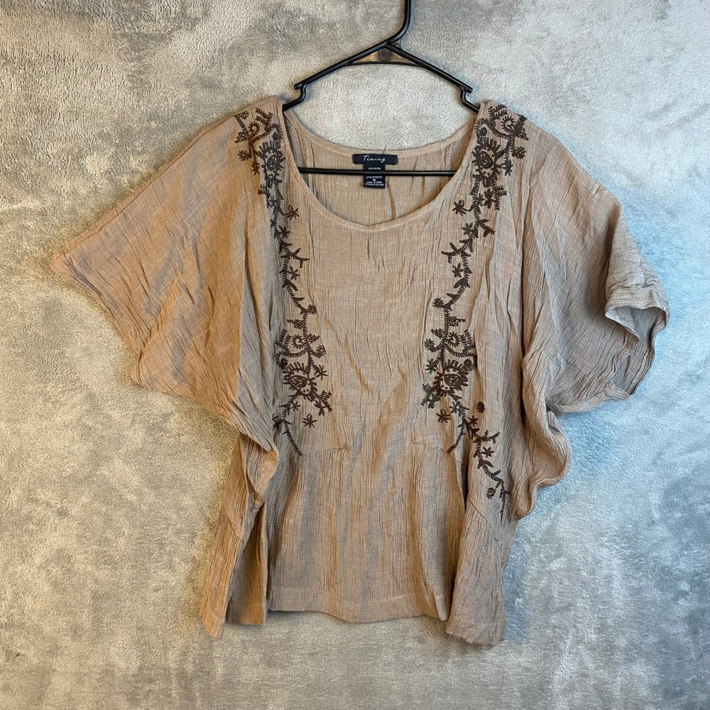 Timing Blouse Womens Small WN208 Tan Embroidered Dolman Sleeve EUC